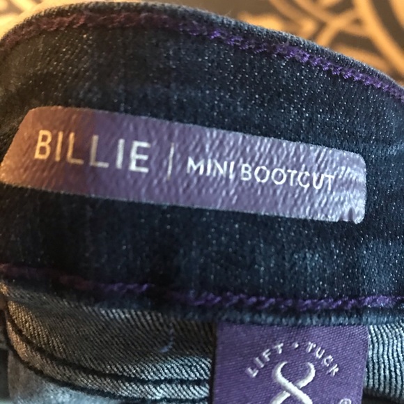 Very nice pair of women’s boot cut jeans. - Picture 9 of 9